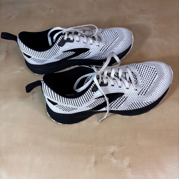 Brooks Revel 5 Women's Size 7.5 - Picture 2 of 9